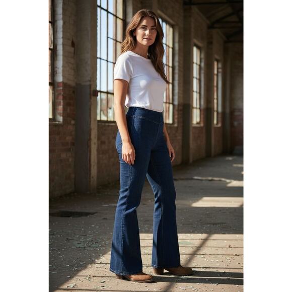 Ella Moss Women's Pull On Flare Leg Dark Wash Mid Rise Size 29 Bell Bottoms - Picture 1 of 10